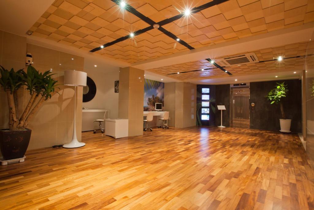 Mate Hotel Seoul Gimpo Экстерьер фото