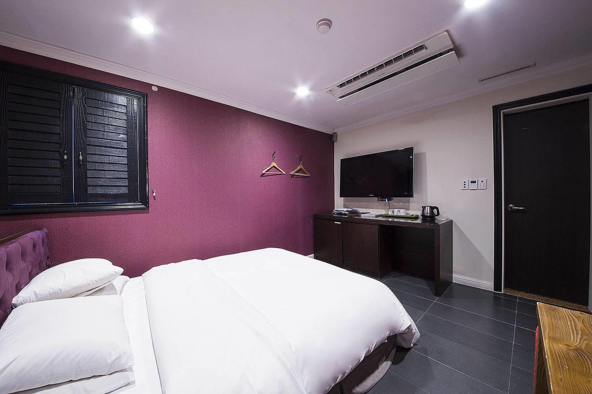 Mate Hotel Seoul Gimpo Экстерьер фото