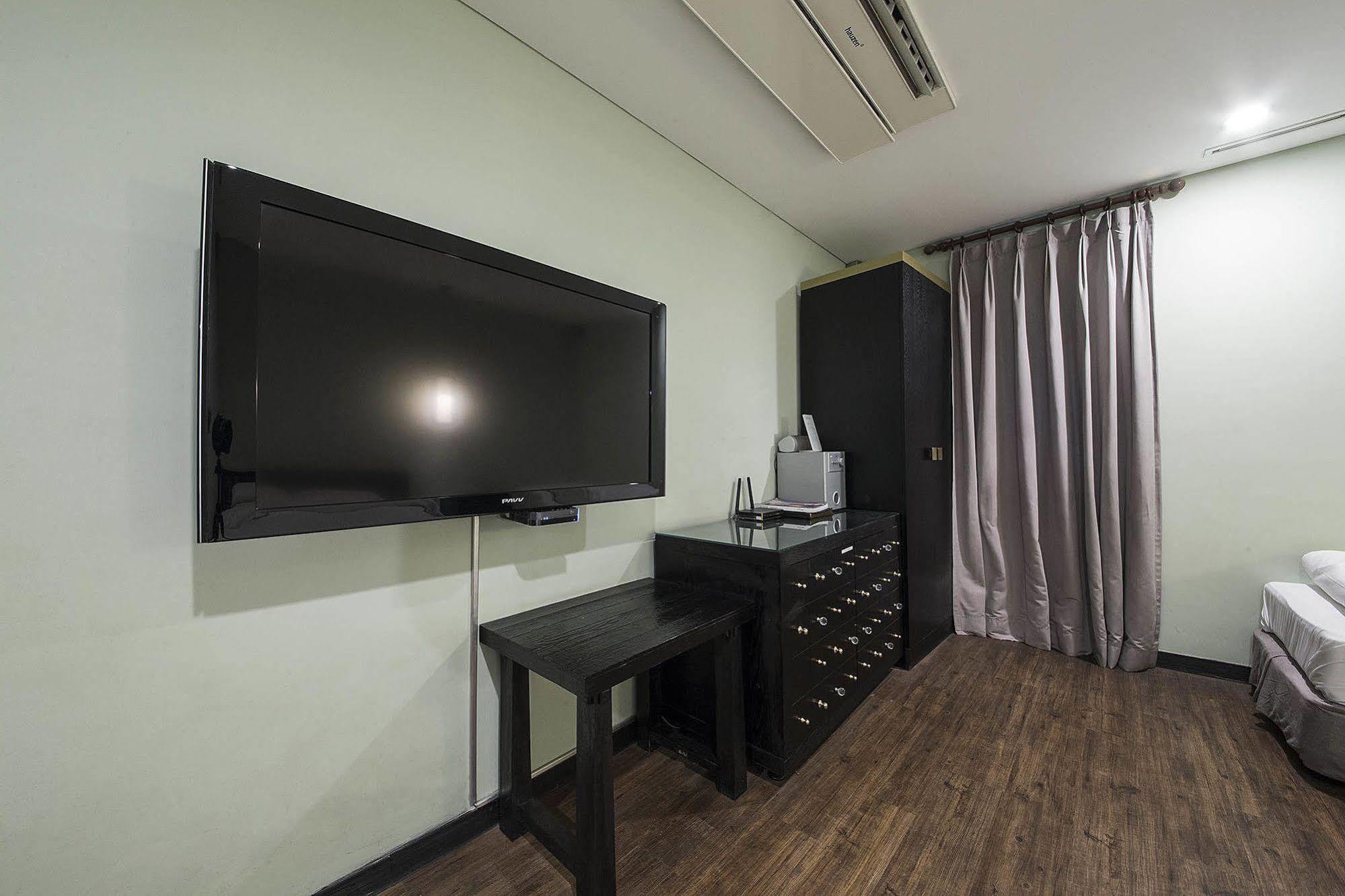 Mate Hotel Seoul Gimpo Экстерьер фото