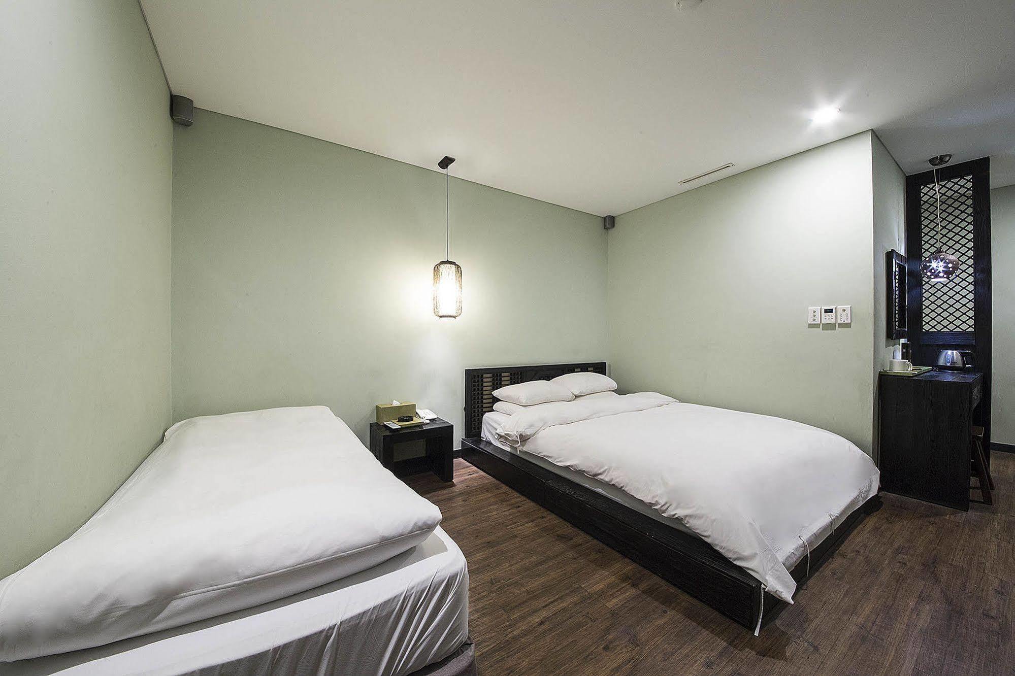 Mate Hotel Seoul Gimpo Экстерьер фото